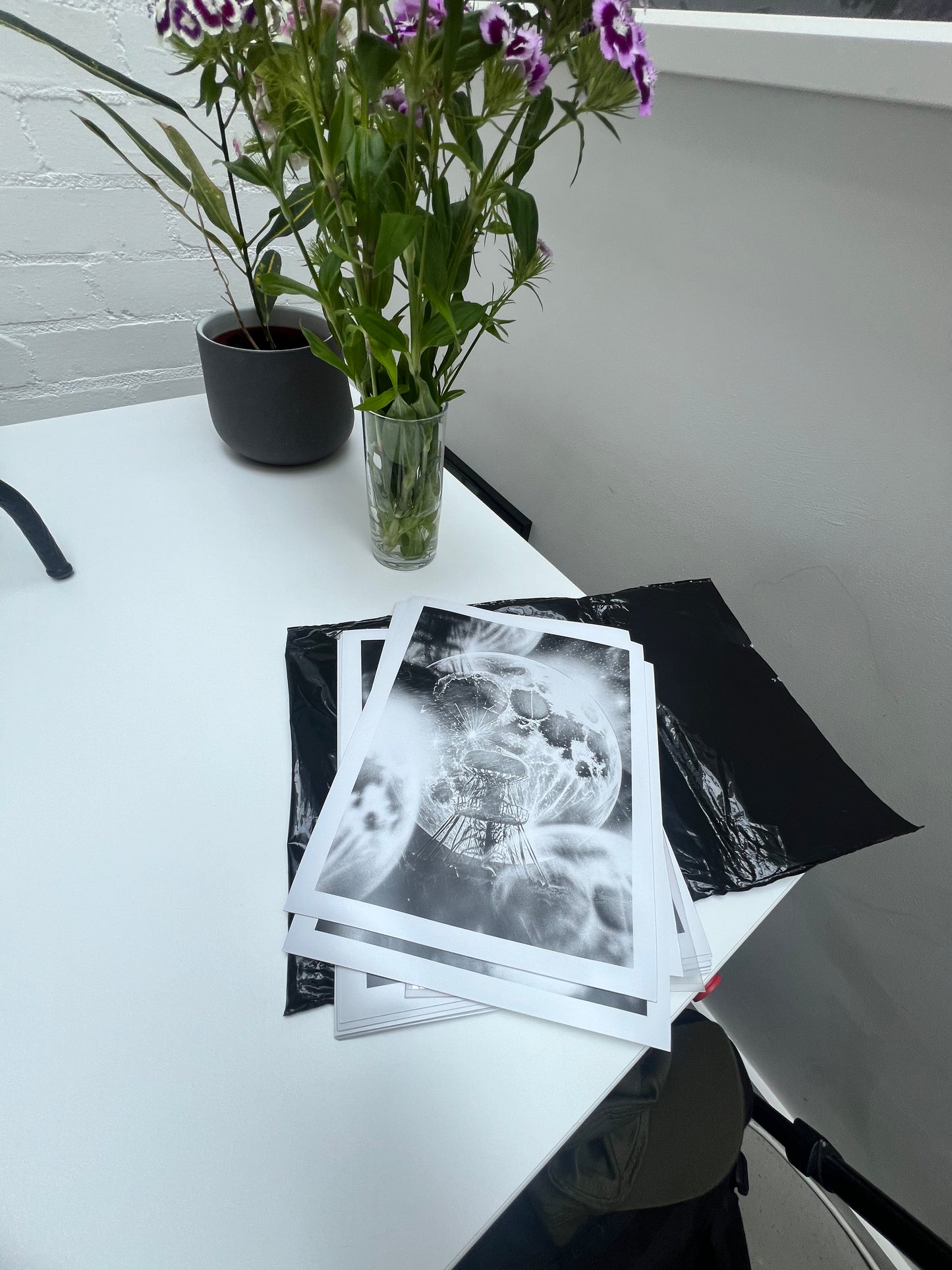 0116 - Sci-fi hand prints collection