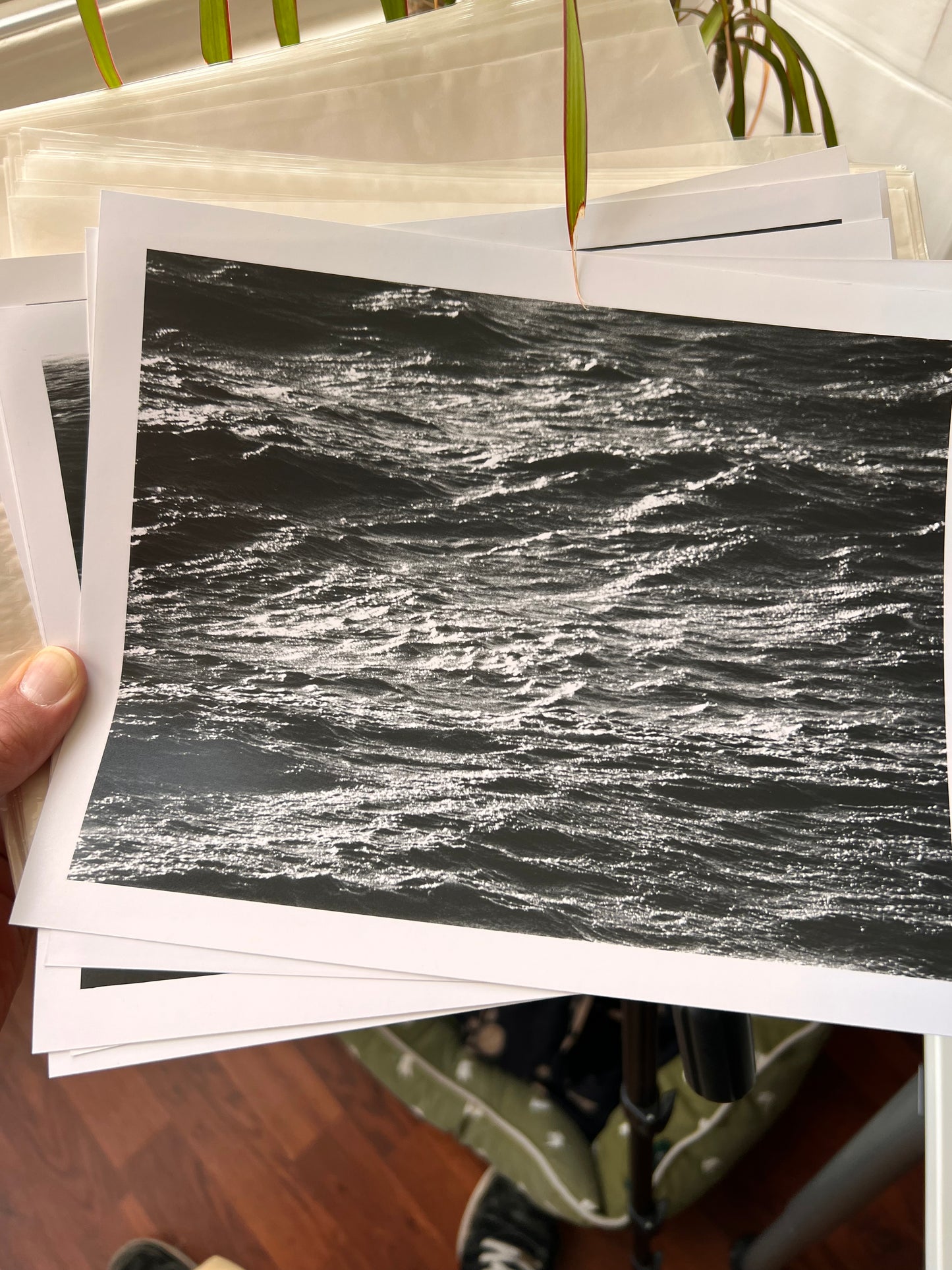 0047 - 10x8 Hand print of waves